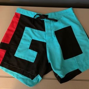 25 Mens Urban Outfitters shorts/bathing suit.Tag says 31 but fits size 30 waist.